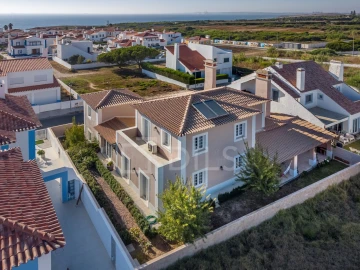 Moradia T5 para Venda em Porto Covo