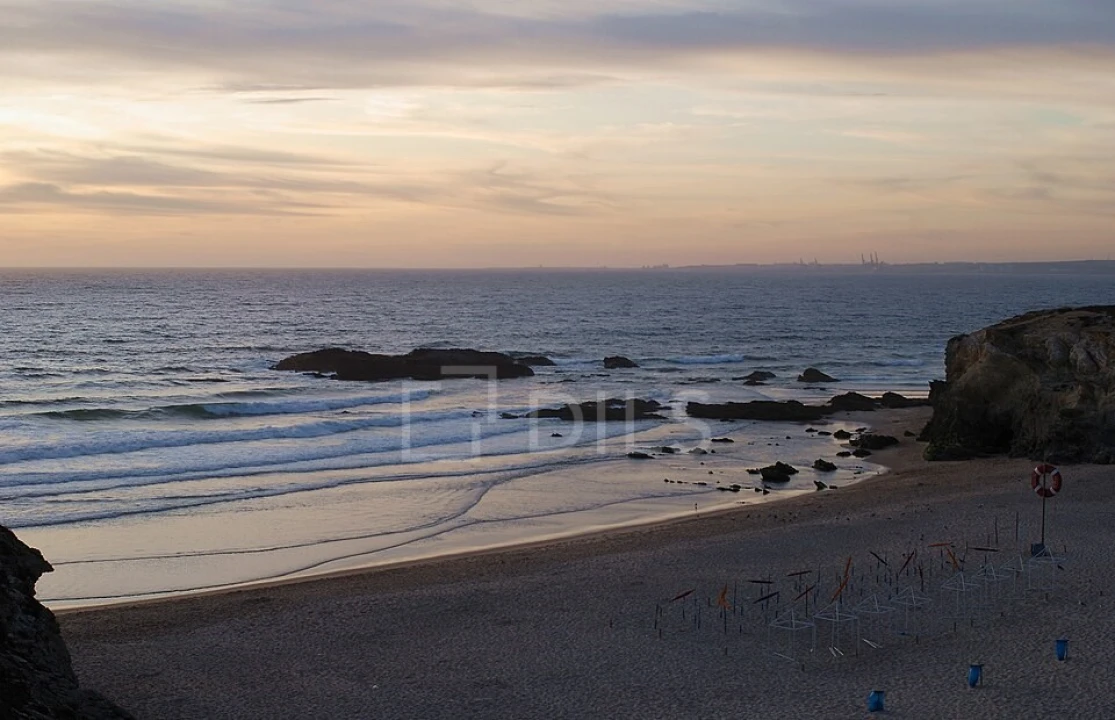 Apartamento T1 para Venda em Porto Covo Foto 11