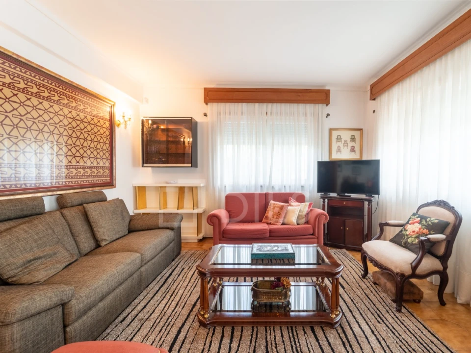 Moradia T5 para Venda em Gondomar (São Cosme), Valbom e Jovim Foto 5