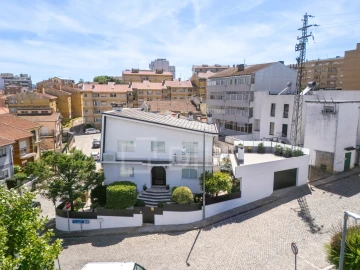 Moradia T5 para Venda em Gondomar (São Cosme), Valbom e Jovim