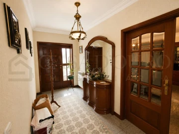 Moradia T4 para Venda em Serzedo e Perosinho