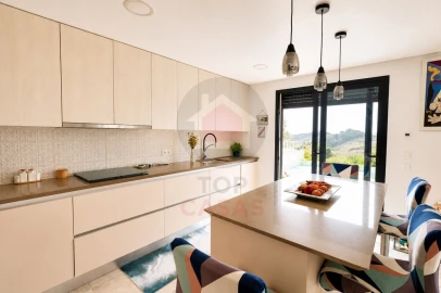 Moradia T3 para Venda em Carvalhal Benfeito
