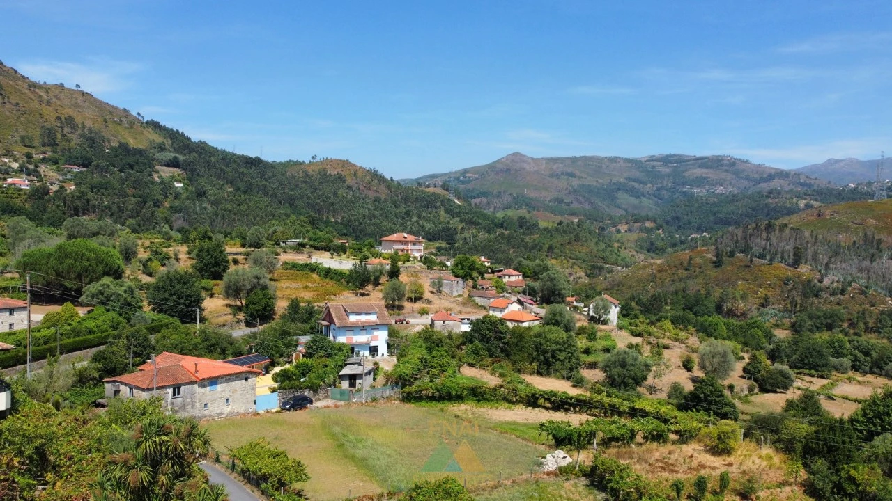 Terreno para Venda em Alvora e Loureda Foto 15