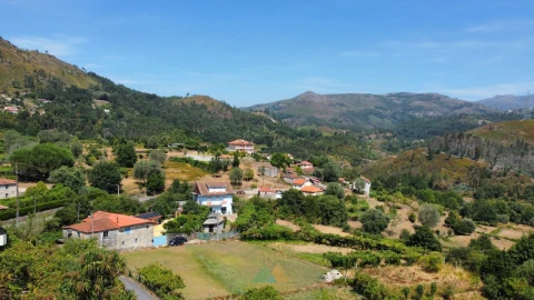 Terreno para Venda em Alvora e Loureda