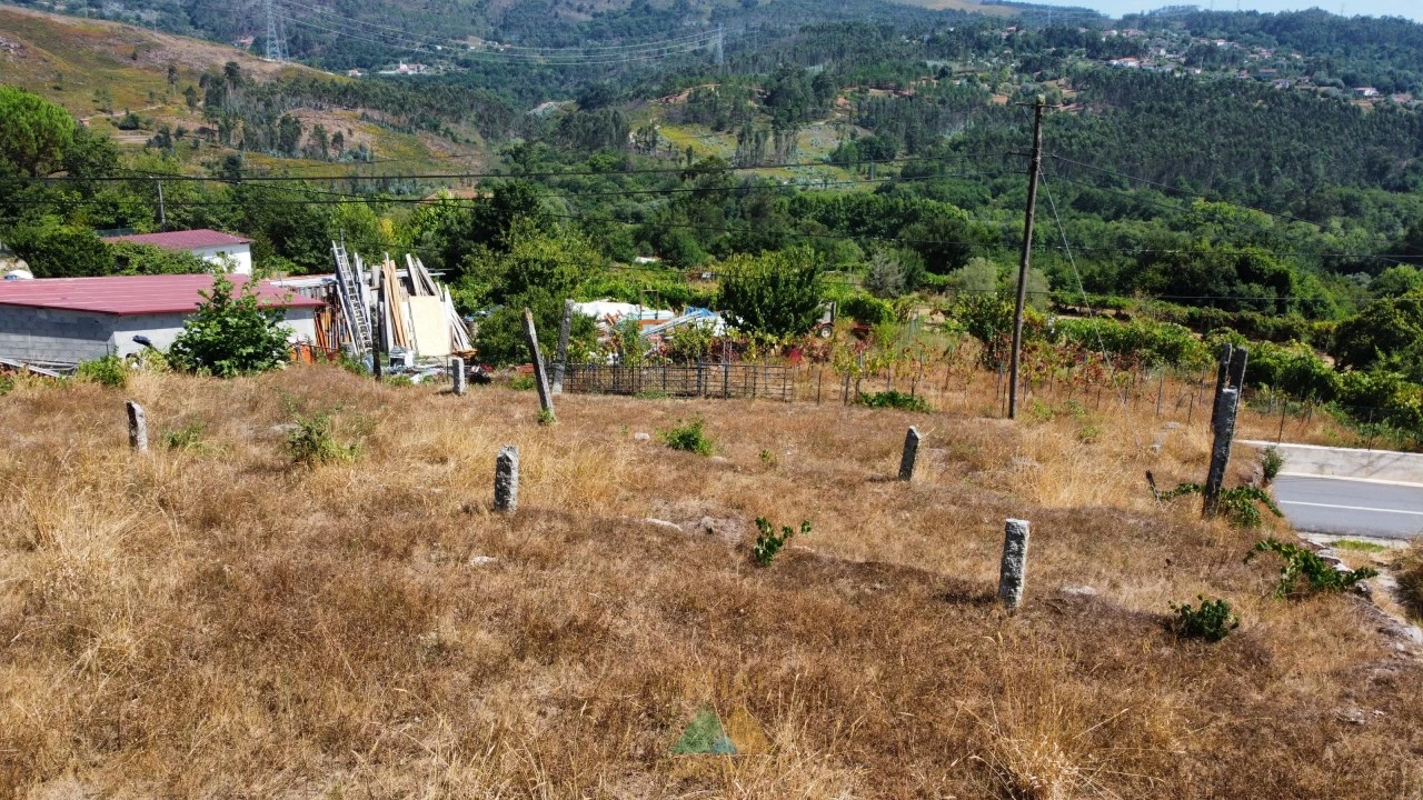 Terreno para Venda em Alvora e Loureda Foto 4