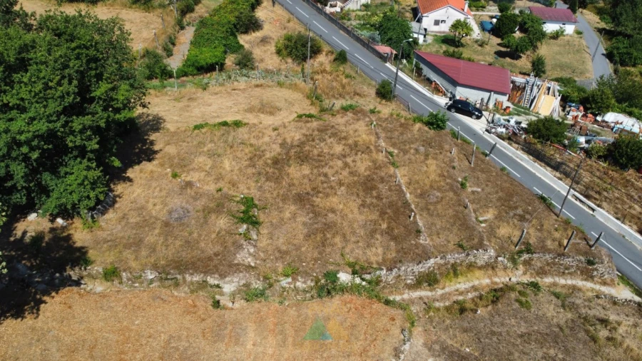 Terreno para Venda em Alvora e Loureda Foto 5