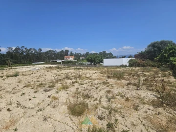 Terreno para Venda em Correlhã