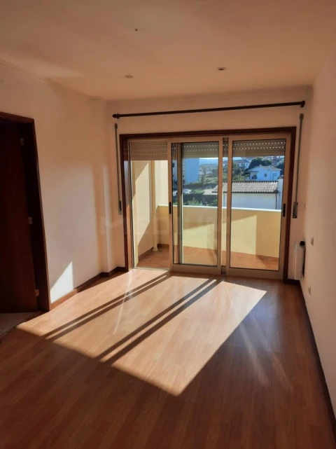 Apartamento T2 para Venda em Alvarelhos e Guidões