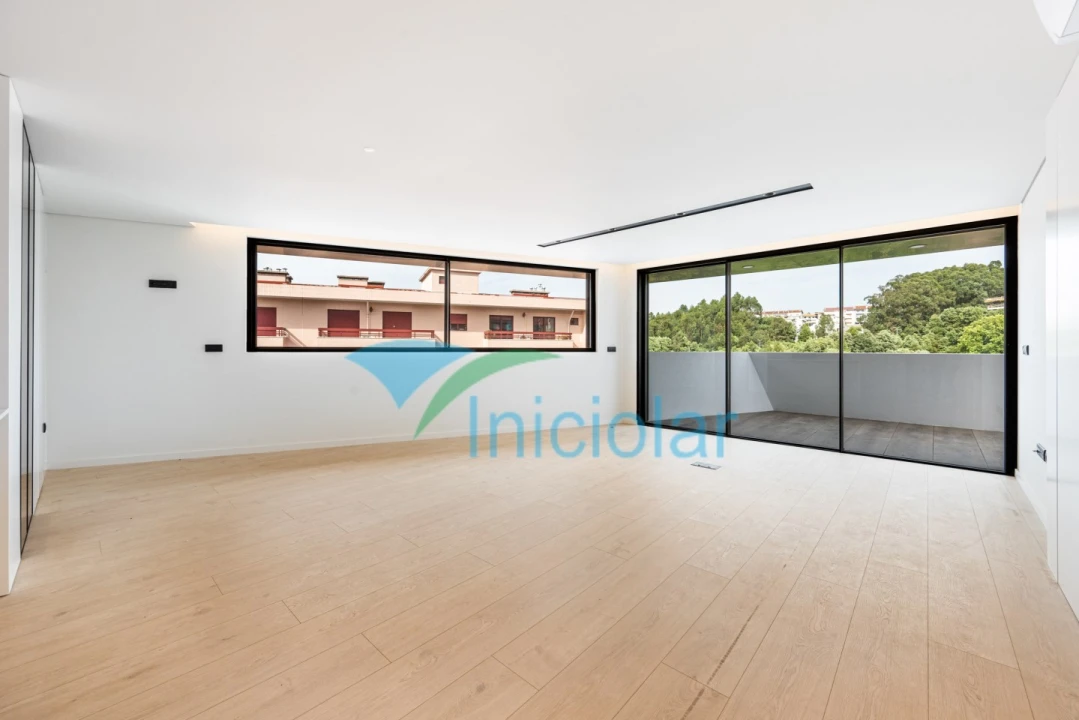 Apartamento T2 para Venda em Gondomar (São Cosme), Valbom e Jovim Foto 1