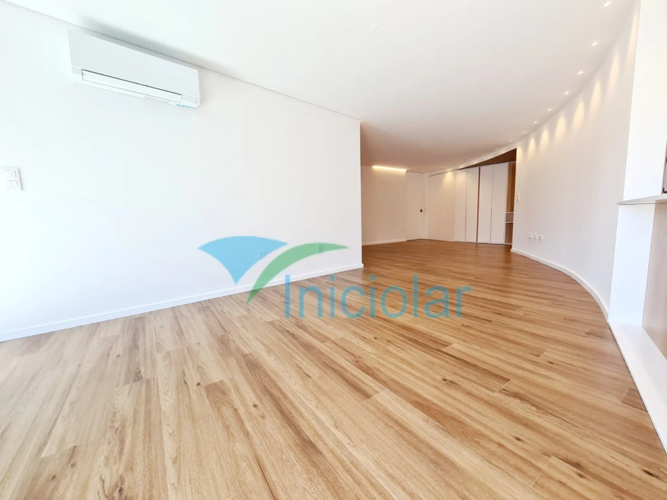Apartamento T3 para Venda em Rio Tinto Foto 8