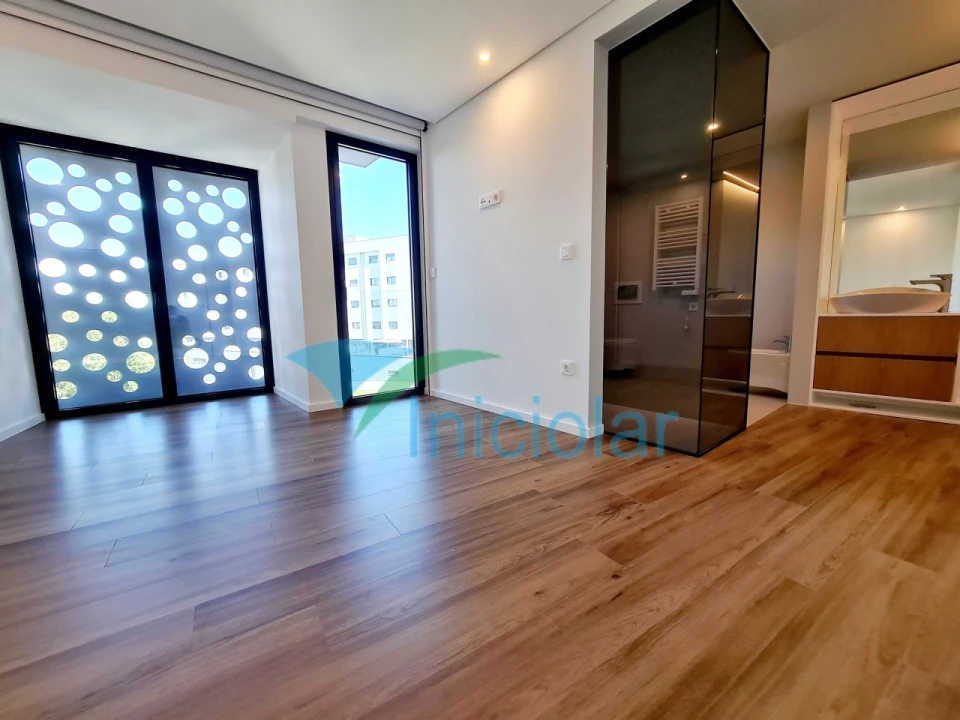 Apartamento T3 para Venda em Rio Tinto Foto 11