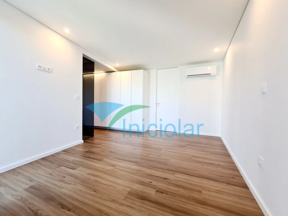 Apartamento T3 para Venda em Rio Tinto Foto 13