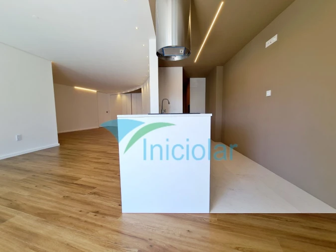 Apartamento T3 para Venda em Rio Tinto Foto 3