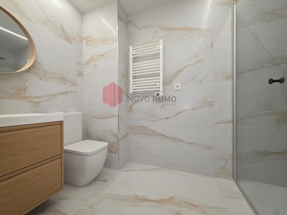 Apartamento para Venda em Cidade da Maia Foto 3