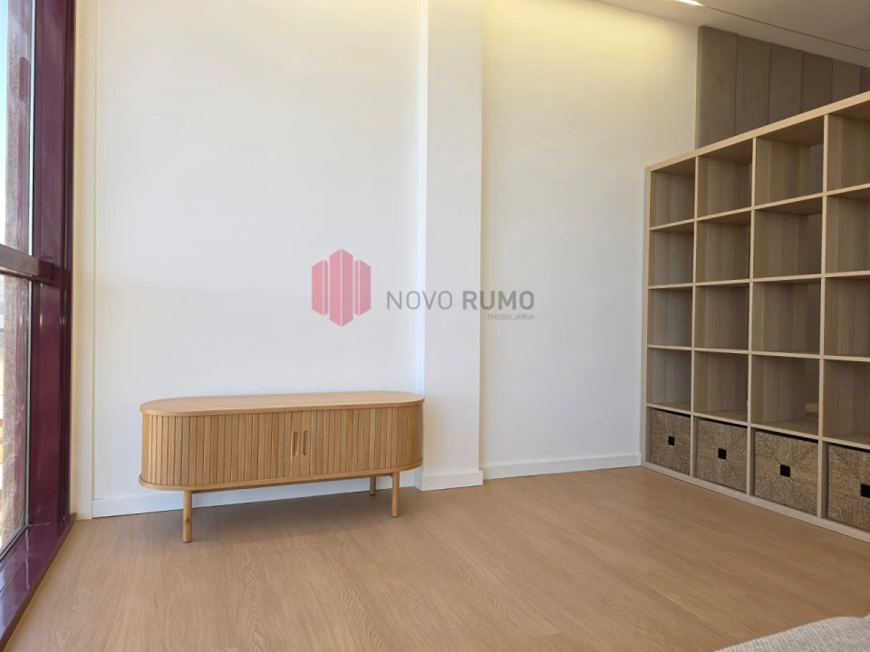 Apartamento para Venda em Cidade da Maia Foto 15