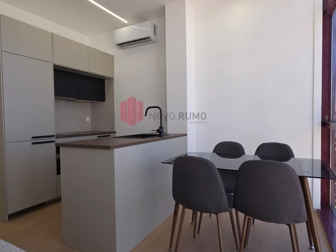 Apartamento para Venda em Cidade da Maia Foto 9