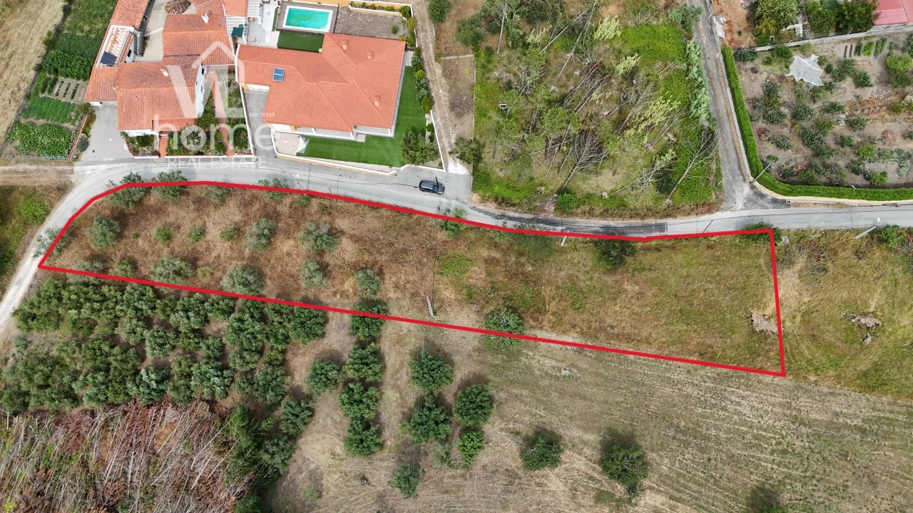 Terreno para Venda em Maceira Foto 1