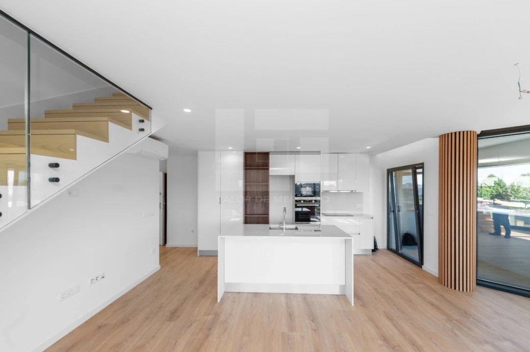 Apartamento T2 para Venda em Repeses e São Salvador Foto 3