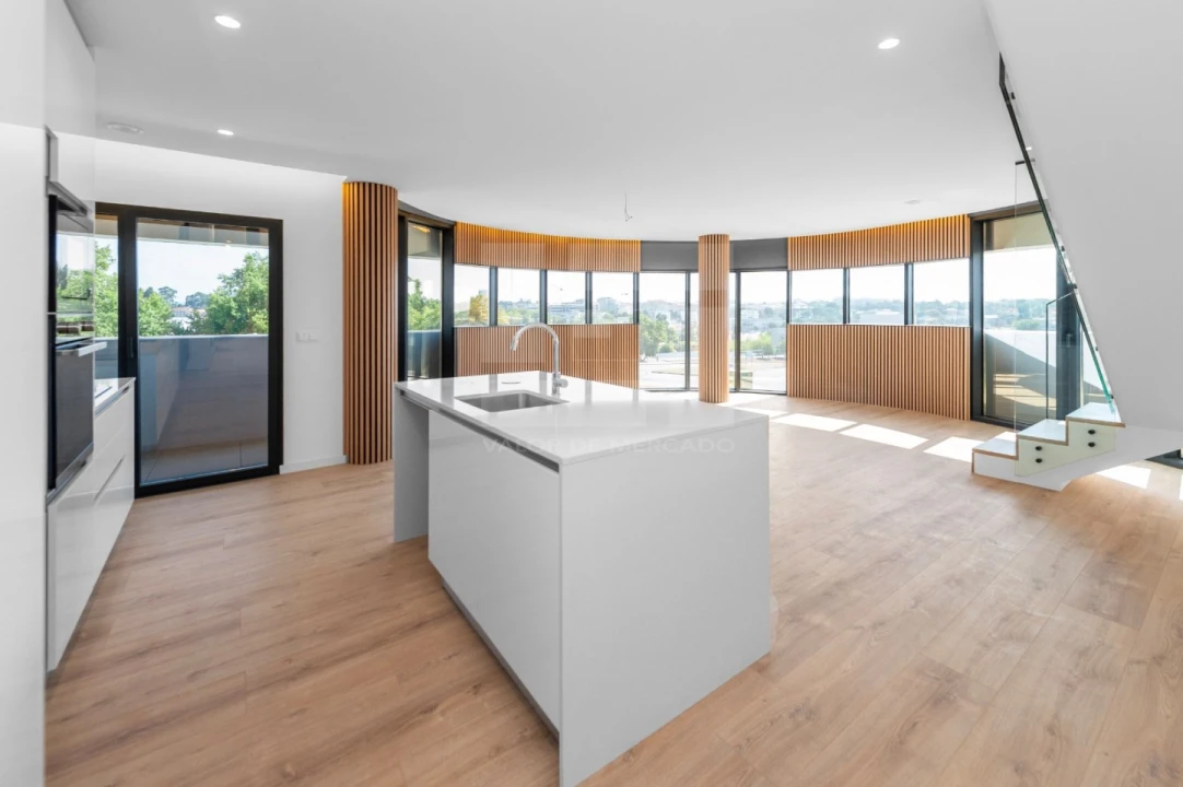 Apartamento T2 para Venda em Repeses e São Salvador Foto 4