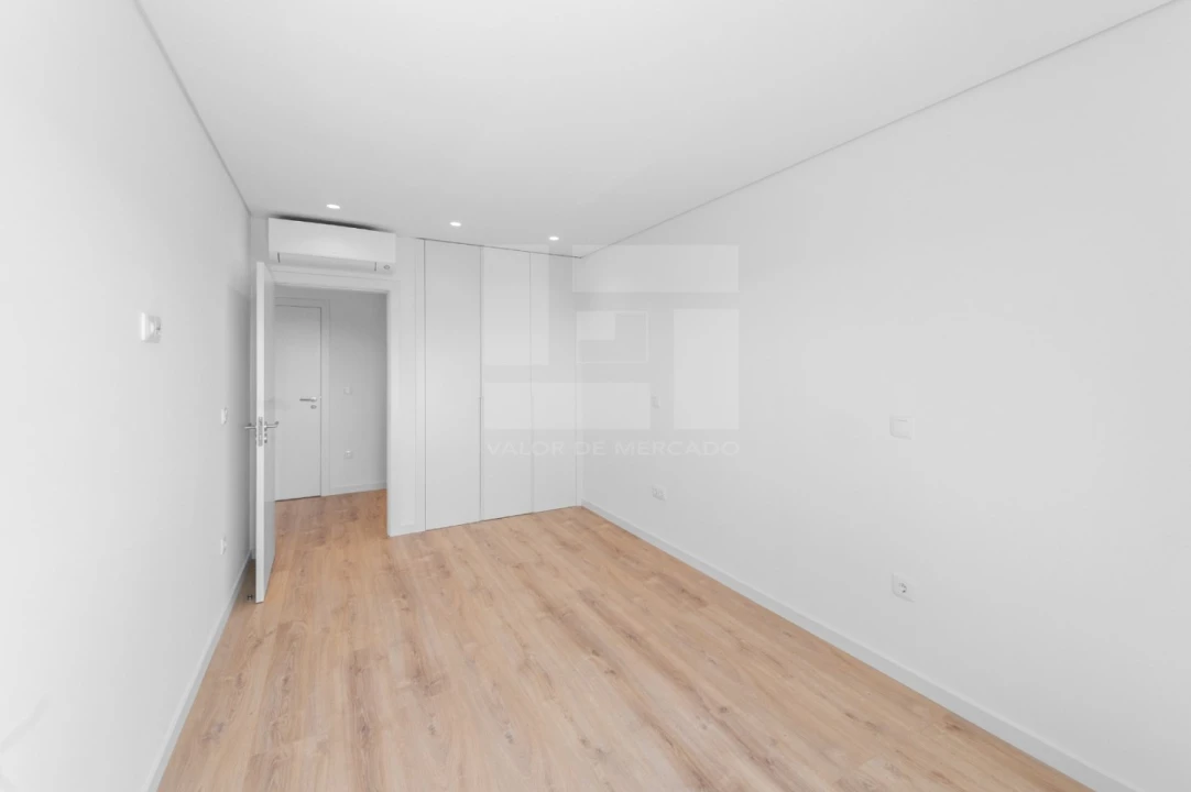 Apartamento T2 para Venda em Repeses e São Salvador Foto 15