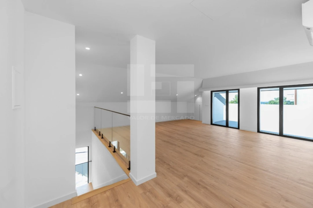 Apartamento T2 para Venda em Repeses e São Salvador Foto 17