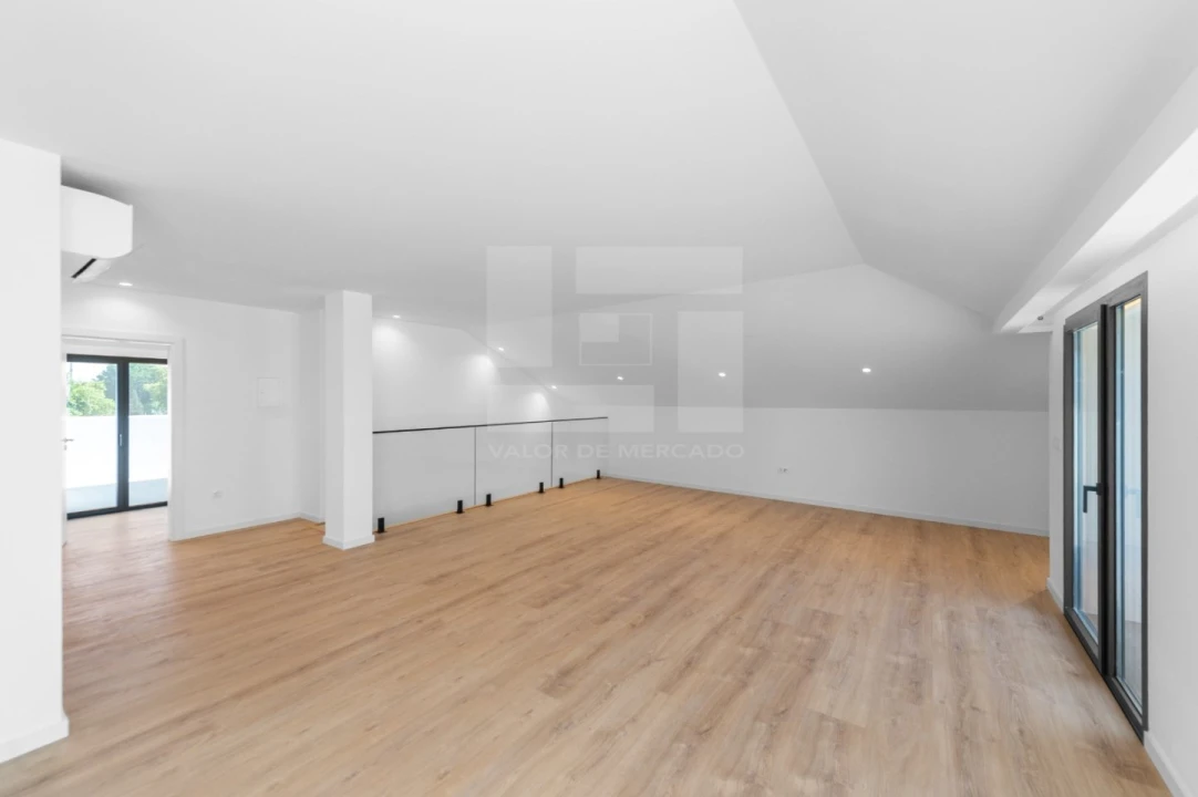 Apartamento T2 para Venda em Repeses e São Salvador Foto 18
