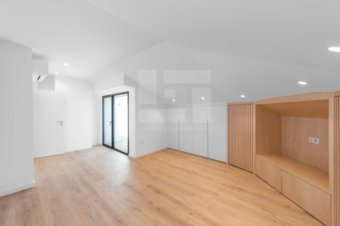 Apartamento T2 para Venda em Repeses e São Salvador Foto 24