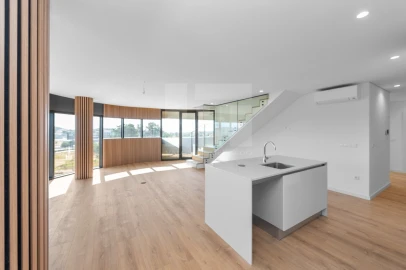 Apartamento T2 para Venda em Repeses e São Salvador