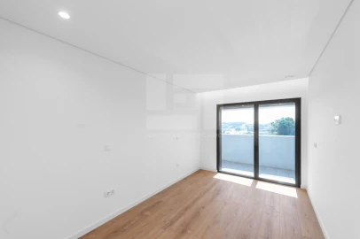 Apartamento T2 para Venda em Repeses e São Salvador