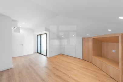 Apartamento T2 para Venda em Repeses e São Salvador