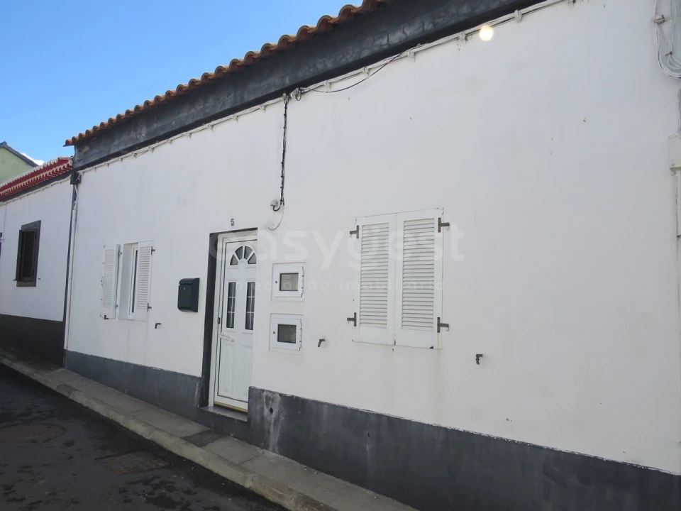 Moradia T2 para Venda em Relva Foto 1