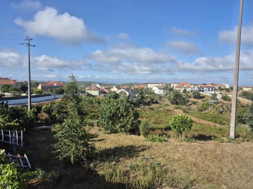 Moradia T3 para Venda em Colmeias e Memória Foto 7