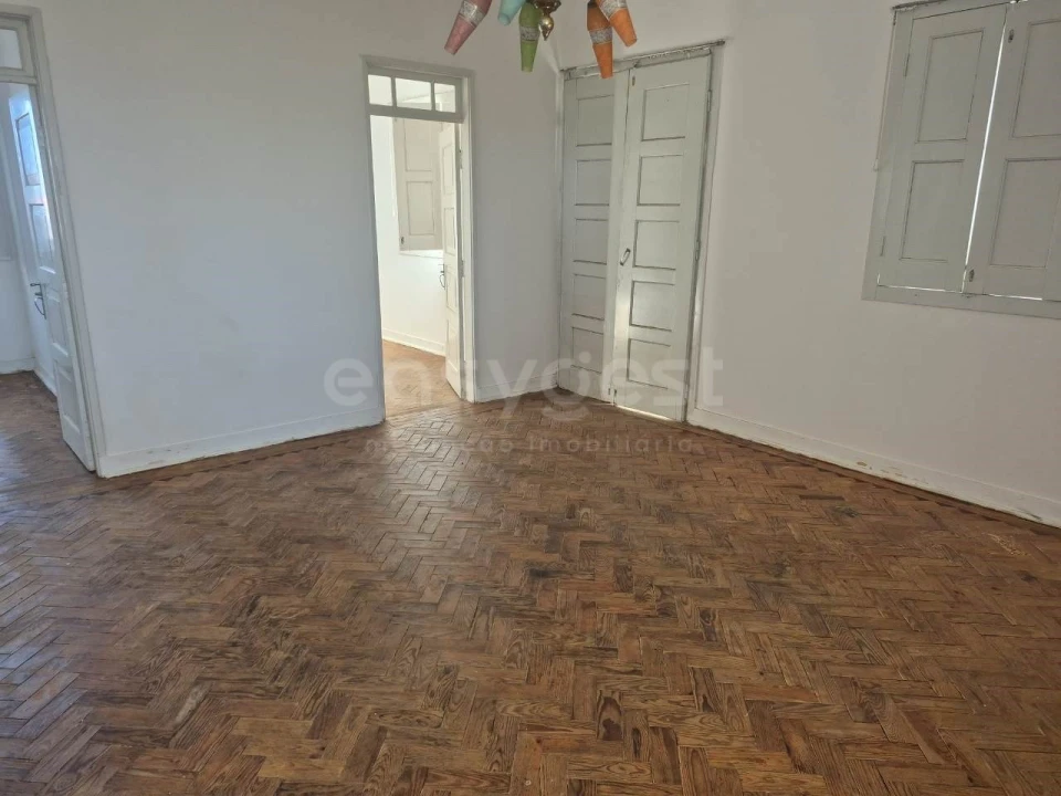 Moradia T3 para Venda em Colmeias e Memória Foto 10