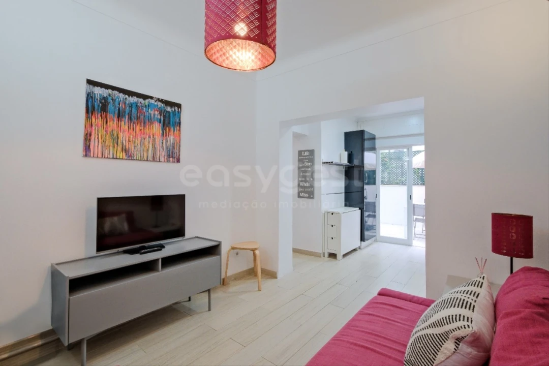 Apartamento T1 para Arrendamento em Santo António Foto 2
