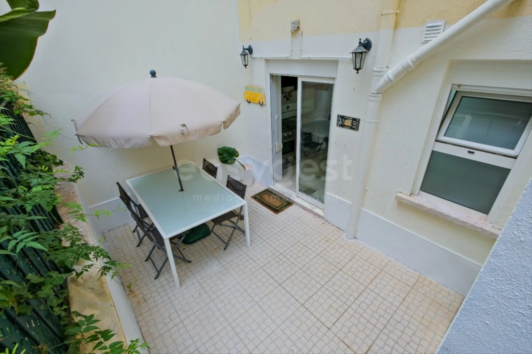 Apartamento T1 para Arrendamento em Santo António Foto 4