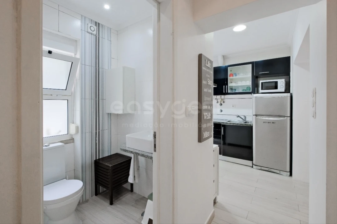 Apartamento T1 para Arrendamento em Santo António Foto 7