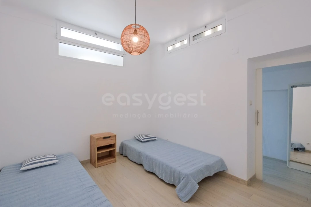 Apartamento T1 para Arrendamento em Santo António Foto 11