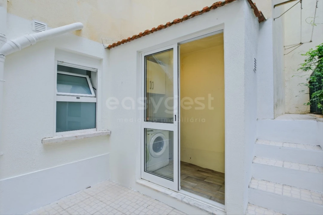 Apartamento T1 para Arrendamento em Santo António Foto 19