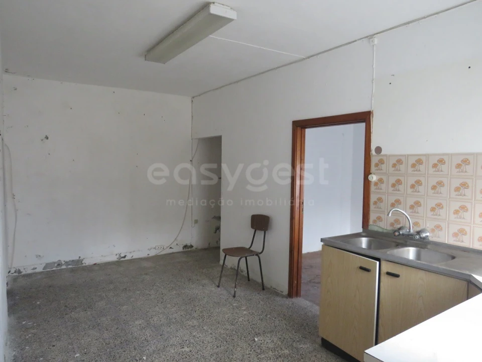 Moradia T4 para Venda em Ajuda da Bretanha Foto 5