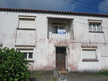 Moradia T4 para Venda em Ajuda da Bretanha