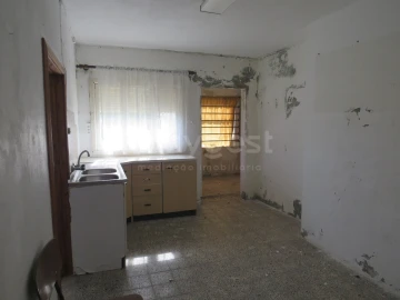 Moradia T4 para Venda em Ajuda da Bretanha