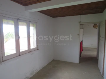 Moradia T4 para Venda em Ajuda da Bretanha