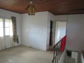 Moradia T4 para Venda em Ajuda da Bretanha