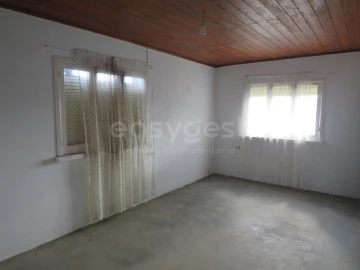 Moradia T4 para Venda em Ajuda da Bretanha