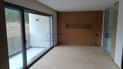Moradia T3 para Venda em Merelim (São Pedro) e Frossos
