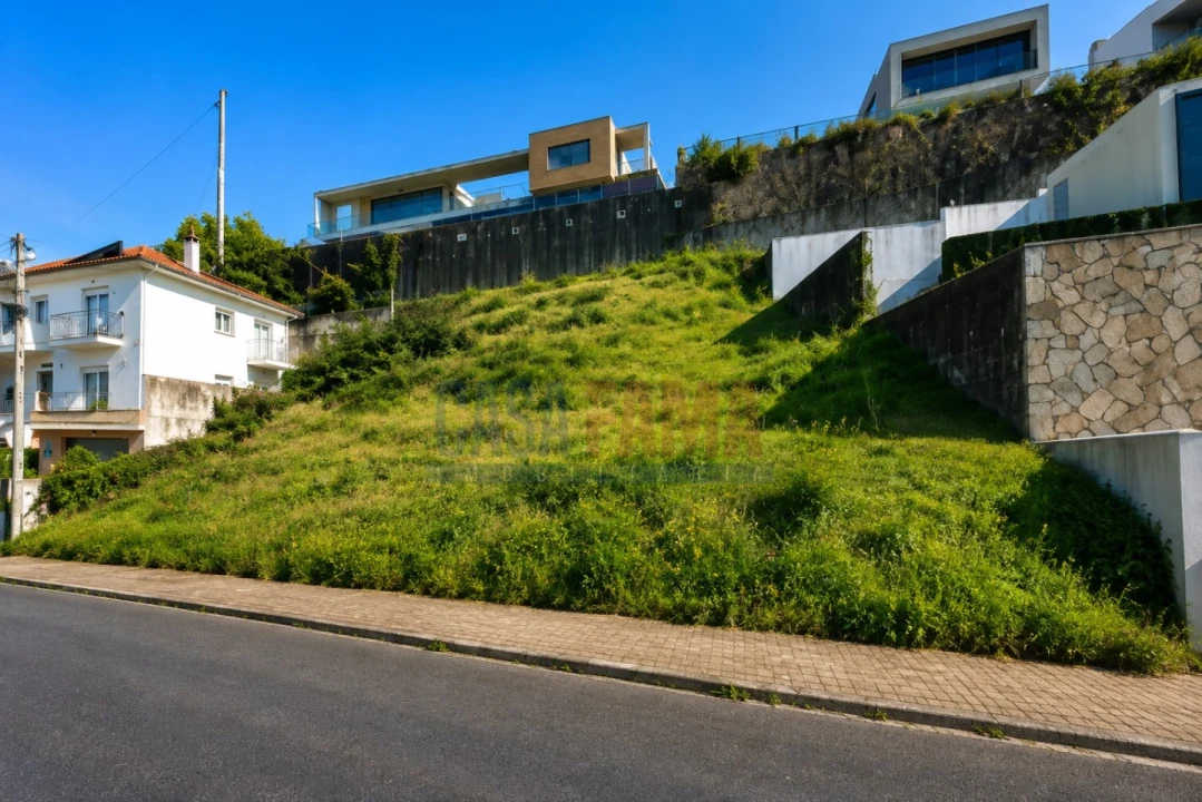 Terreno para Venda em Braga (Maximinos, Sé e Cividade) Foto 24