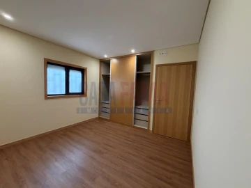 Apartamento T2 para Venda em Póvoa de Varzim, Beiriz e Argivai