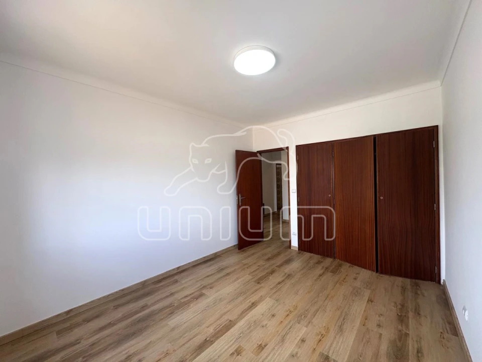 Apartamento T3 para Venda em Darque Foto 8