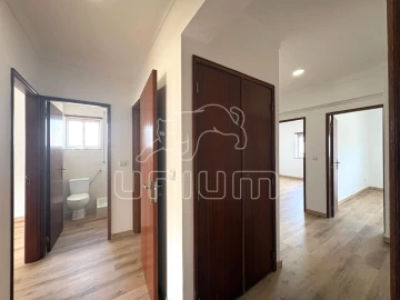 Apartamento T3 para Venda em Darque