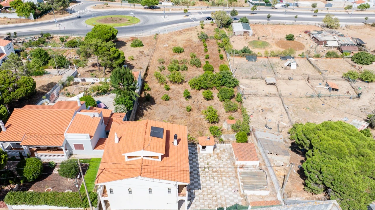 Terreno para para venda em Quarteira Foto 8
